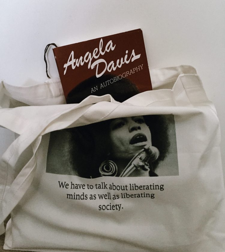 Angela Davis: An Autobiography 